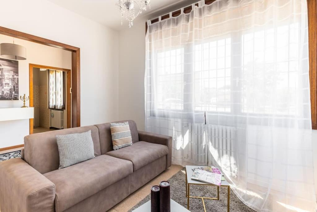 Ferienwohnung “Casa Moderna Con Parcheggio Privato” Imola Exterior foto
