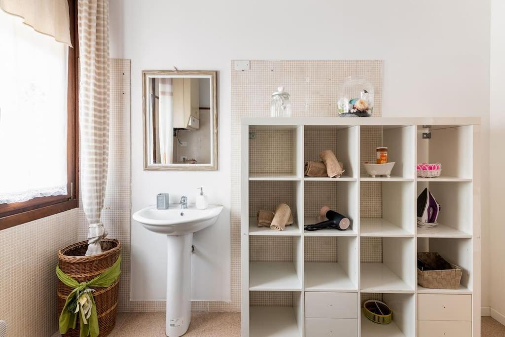 Ferienwohnung “Casa Moderna Con Parcheggio Privato” Imola Exterior foto